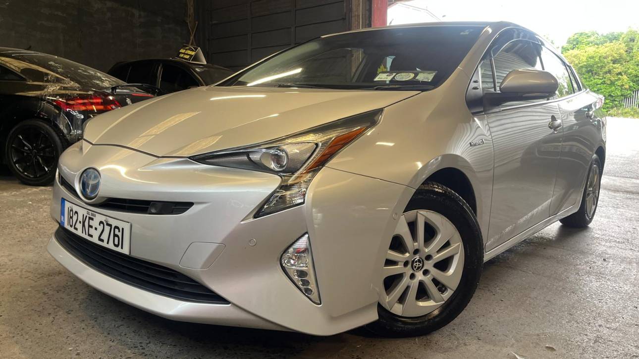 TOYOTA PRIUS 2018